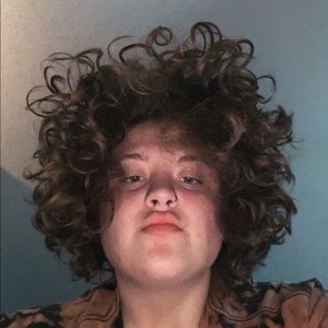 Meet your Posher, Dara